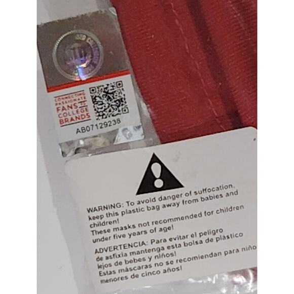 Hanes Ultrafuse Face Mask, NCAA South Carolina Gamecocks Adult OS Garnet Black - Picture 3 of 5